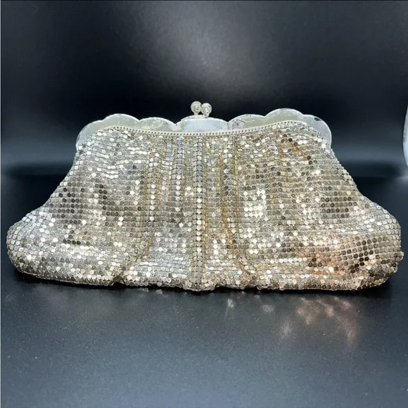 Whiting and Davis Evening Clutch 🎇 - Picture 1 of 11